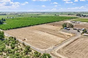 18365 E Clausen Rd, Turlock, CA 95380 - Photo 25