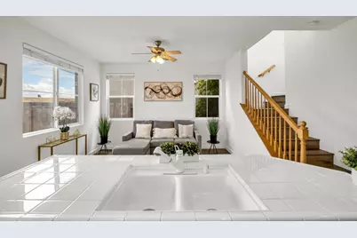 5912 Caddington Way, Sacramento, CA 95835 - Photo 5