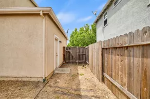 5912 Caddington Way, Sacramento, CA 95835 - Photo 39