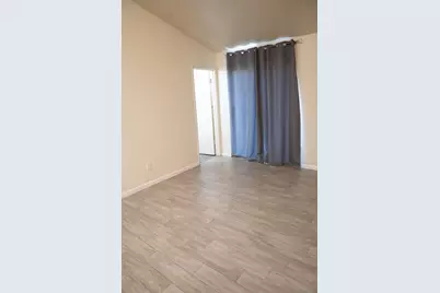 8013 Skywoods Way, Sacramento, CA 95828 - Photo 21