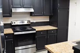 8013 Skywoods Way, Sacramento, CA 95828 - Photo 7