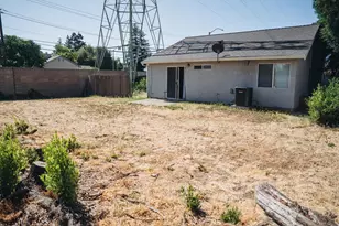 8013 Skywoods Way, Sacramento, CA 95828 - Photo 31