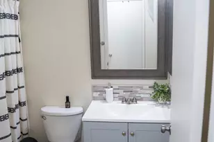 8013 Skywoods Way, Sacramento, CA 95828 - Photo 17