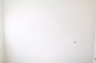 8013 Skywoods Way, Sacramento, CA 95828 - Photo 11