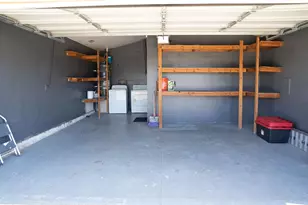 8013 Skywoods Way, Sacramento, CA 95828 - Photo 33