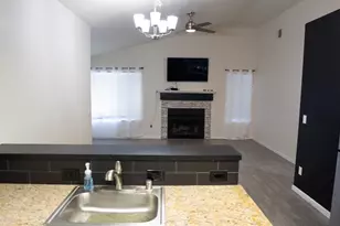 8013 Skywoods Way, Sacramento, CA 95828 - Photo 9