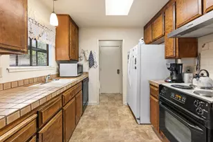 1103 Summerview Dr, Stockton, CA 95210 - Photo 13