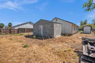 4688 Pacific Ave, Olivehurst, CA 95961 - Photo 27