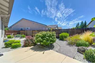 7414 Sun Rose Way, Sacramento, CA 95829 - Photo 25