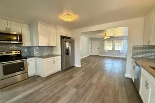 741 N Broadway, Turlock, CA 95380 - Photo 1