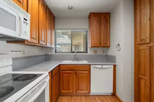 1202 Commons Dr, Sacramento, CA 95825 - Photo 15