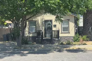 627 13th, Marysville, CA 95901 - Photo 1