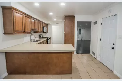 7559 Thorpe Way, Sacramento, CA 95822 - Photo 11