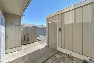 2413 Post Oak Ln, Sacramento, CA 95825 - Photo 9