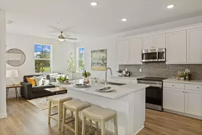 6411 Jacinto Avenue, Sacramento, CA 95823 - Photo 1