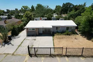 5732 39th St, Sacramento, CA 95824 - Photo 1