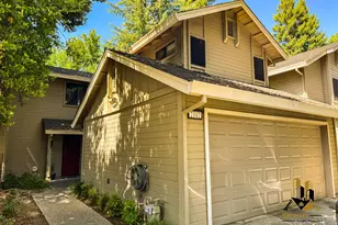 2142 University Park Dr, Sacramento, CA 95825 - Photo 1