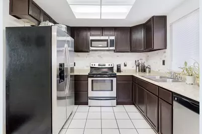 7570 Burgoyne Lane, Sacramento, CA 95823 - Photo 11