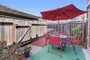 7570 Burgoyne Ln, Sacramento, CA 95823 - Photo 9