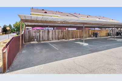7570 Burgoyne Lane, Sacramento, CA 95823 - Photo 21