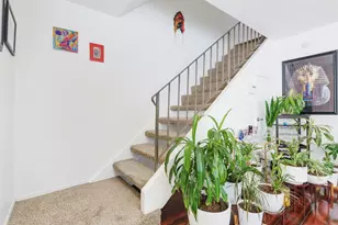 7570 Burgoyne Ln, Sacramento, CA 95823 - Photo 13