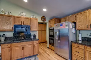 415 Carriage Lantern Ct, Somerset, CA 95684 - Photo 35