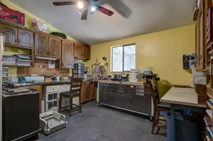 415 Carriage Lantern Ct, Somerset, CA 95684 - Photo 33