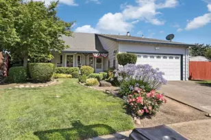 208 Palomar Dr, Lodi, CA 95242 - Photo 1