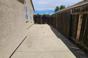 7312 Del Prado Way, Sacramento, CA 95828 - Photo 33