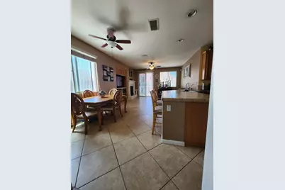 7312 Del Prado Way, Sacramento, CA 95828 - Photo 9