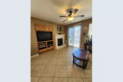 7312 Del Prado Way, Sacramento, CA 95828 - Photo 11