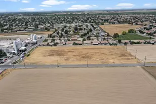 619 Inyo Ave, Newman, CA 95360 - Photo 5