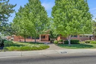 1071 W Monterey Ave, Stockton, CA 95204 - Photo 3