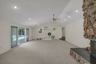 7025 Hillcrest Dr, Modesto, CA 95356 - Photo 13