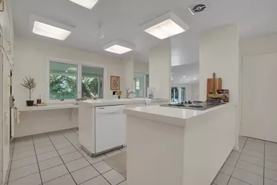 7025 Hillcrest Drive, Modesto, CA 95356 - Photo 17