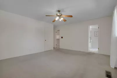 7025 Hillcrest Drive, Modesto, CA 95356 - Photo 29