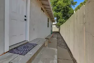 370 Pine Way, Yuba City, CA 95991 - Photo 35