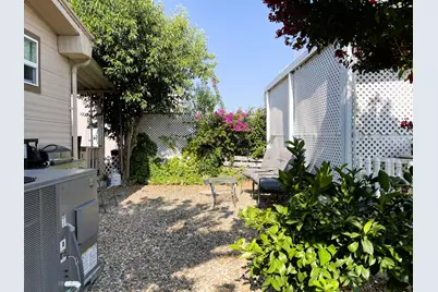 Pringle Avenue #94, Galt, CA 95632 - Photo 17