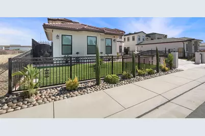 2386 Interlaken Court, Lodi, CA 95242 - Photo 5