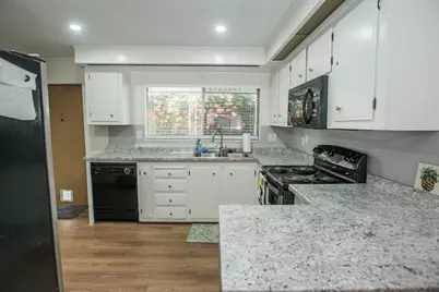 Bouvais Cir, Sacramento, CA 95828 - Photo 13