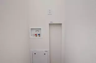 Sherman Grove Ave, Sunland, CA 91040 - Photo 15