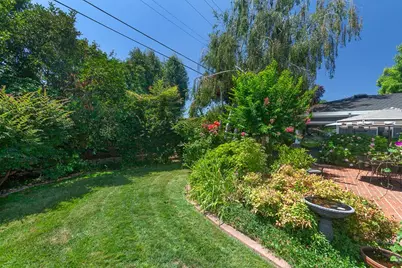 1060 W Monterey Avenue, Stockton, CA 95204 - Photo 65