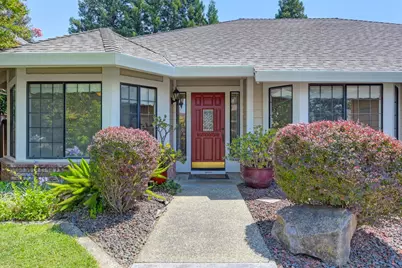 5408 E Brook Way, Elk Grove, CA 95758 - Photo 9