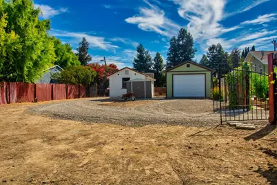1639 N Alpine Road, Stockton, CA 95215 - Photo 19