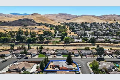 2129 Monostory Court, Pittsburg, CA 94565 - Photo 13