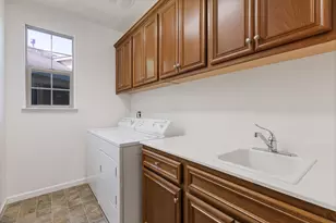 1377 Volonne Dr, Roseville, CA 95747 - Photo 37