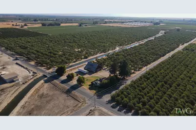 8530 N Winton Way, Winton, CA 95388 - Photo 1