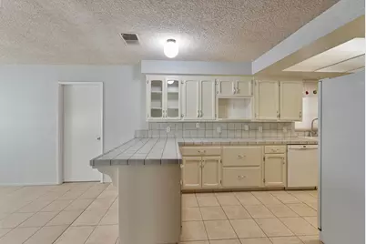 2404 Edmunds Avenue, Modesto, CA 95350 - Photo 31