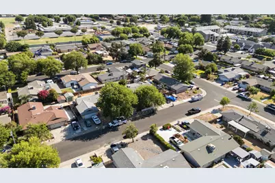 2404 Edmunds Avenue, Modesto, CA 95350 - Photo 61