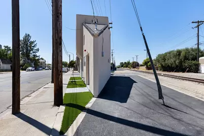 303 W Lockeford, Lodi, CA 95240 - Photo 35
